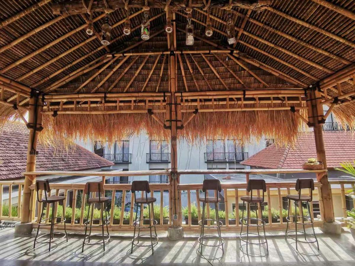 Nuka Beach Inn Кута Экстерьер фото