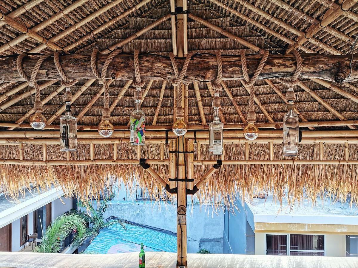 Nuka Beach Inn Кута Экстерьер фото